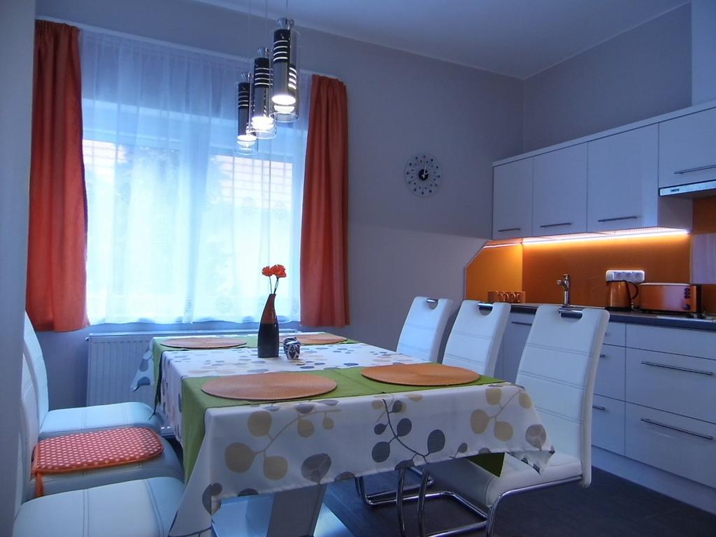 Alfa Apartman Sárvár الغرفة الصورة